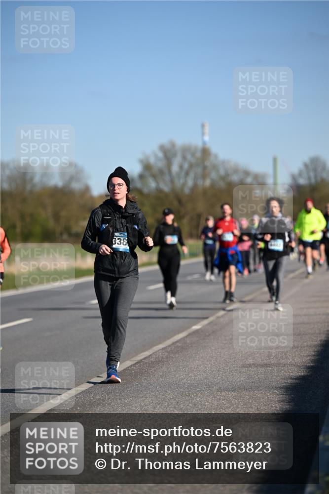 06.04.2025 - 44. Internationalen Wilhelmsburger Insellauf Dr. Thomas Lammeyer http://msf.ph/oto/7563823 06.04.2025 09:38:43 Laufen 338 meine-sportfotos.de