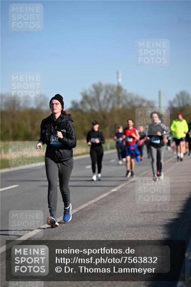 06.04.2025 - 44. Internationalen Wilhelmsburger Insellauf Dr. Thomas Lammeyer http://msf.ph/oto/7563832 06.04.2025 09:38:44 Laufen 338 meine-sportfotos.de