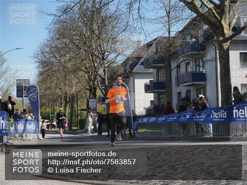 06.04.2025 - 44. Internationalen Wilhelmsburger Insellauf Luisa Fischer http://msf.ph/oto/7563857 06.04.2025 10:34:50 Ziel 4178, 40 meine-sportfotos.de
