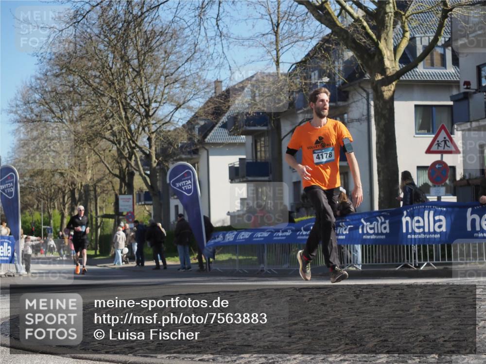 06.04.2025 - 44. Internationalen Wilhelmsburger Insellauf Luisa Fischer http://msf.ph/oto/7563883 06.04.2025 10:34:51 Ziel 4178 meine-sportfotos.de