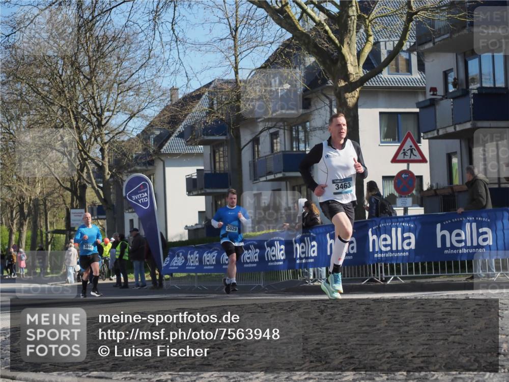 06.04.2025 - 44. Internationalen Wilhelmsburger Insellauf Luisa Fischer http://msf.ph/oto/7563948 06.04.2025 10:35:04 Ziel 3463, 3806, 5029 meine-sportfotos.de