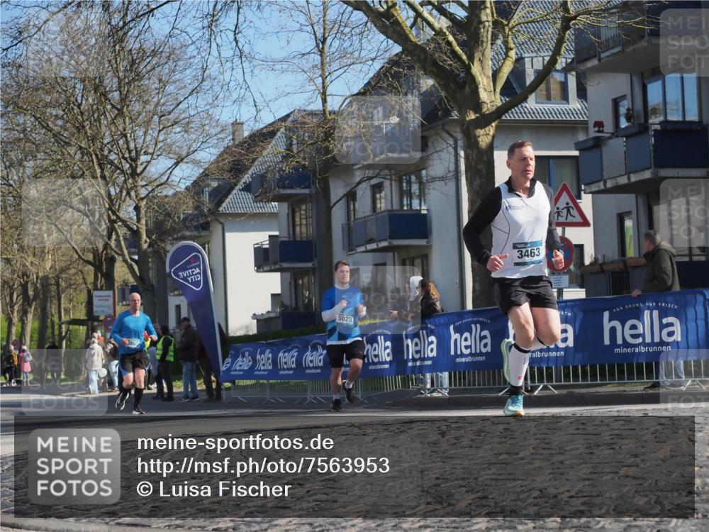 06.04.2025 - 44. Internationalen Wilhelmsburger Insellauf Luisa Fischer http://msf.ph/oto/7563953 06.04.2025 10:35:04 Ziel 80, 3463, 5029 meine-sportfotos.de