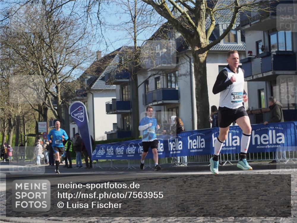 06.04.2025 - 44. Internationalen Wilhelmsburger Insellauf Luisa Fischer http://msf.ph/oto/7563955 06.04.2025 10:35:04 Ziel 3806, 3463, 5029 meine-sportfotos.de