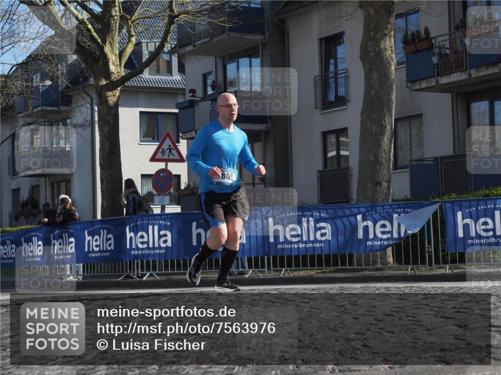 06.04.2025 - 44. Internationalen Wilhelmsburger Insellauf Luisa Fischer http://msf.ph/oto/7563976 06.04.2025 10:35:08 Ziel 806 meine-sportfotos.de