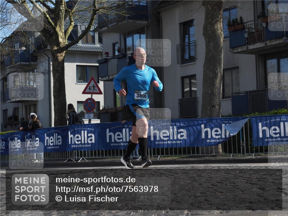 06.04.2025 - 44. Internationalen Wilhelmsburger Insellauf Luisa Fischer http://msf.ph/oto/7563978 06.04.2025 10:35:08 Ziel 3806 meine-sportfotos.de