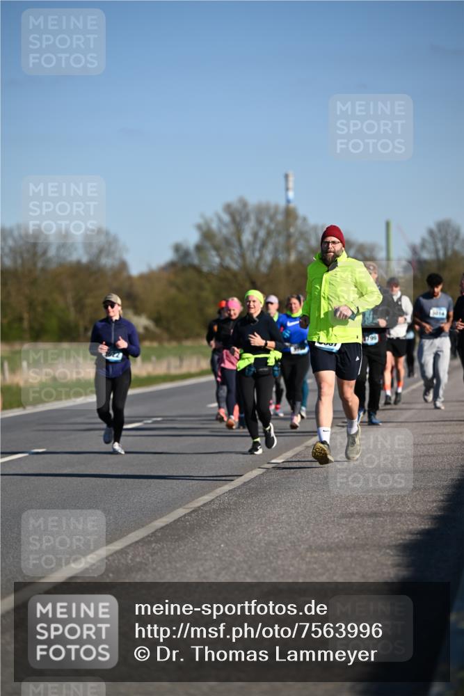 06.04.2025 - 44. Internationalen Wilhelmsburger Insellauf Dr. Thomas Lammeyer http://msf.ph/oto/7563996 06.04.2025 09:38:51 Laufen 799, 3014 meine-sportfotos.de