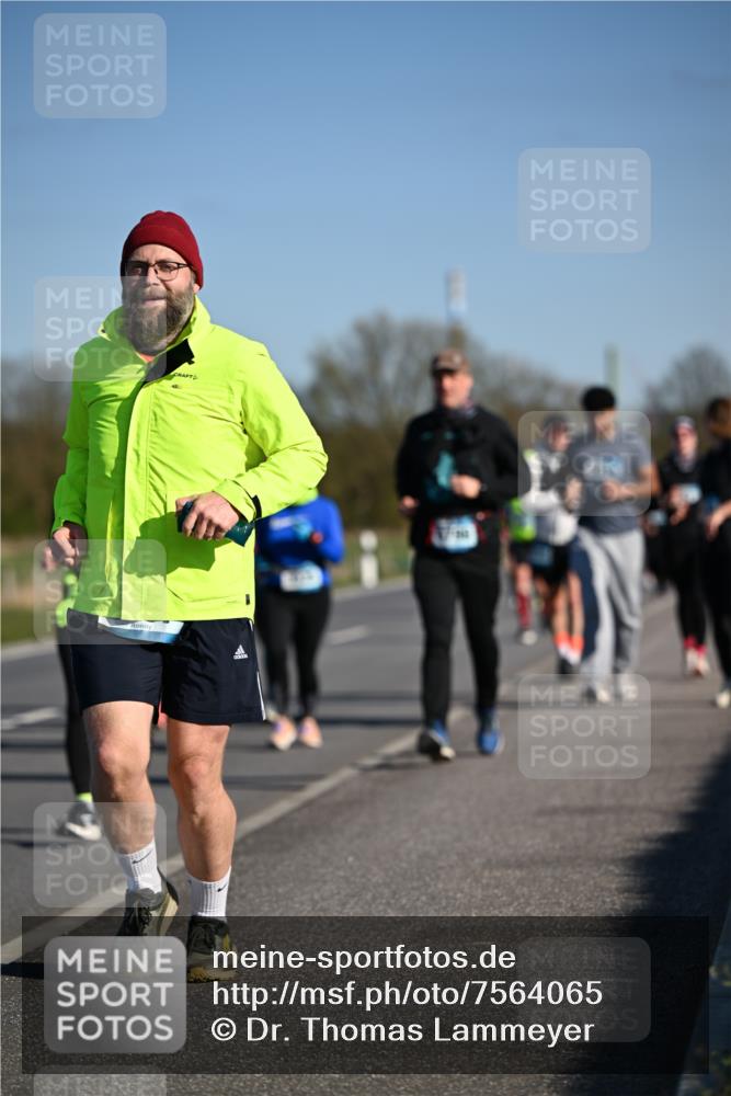 06.04.2025 - 44. Internationalen Wilhelmsburger Insellauf Dr. Thomas Lammeyer http://msf.ph/oto/7564065 06.04.2025 09:38:55 Laufen  meine-sportfotos.de