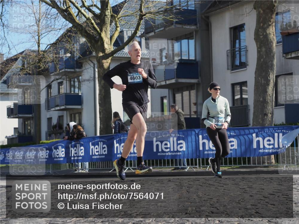 06.04.2025 - 44. Internationalen Wilhelmsburger Insellauf Luisa Fischer http://msf.ph/oto/7564071 06.04.2025 10:35:21 Ziel 4603, 3958 meine-sportfotos.de