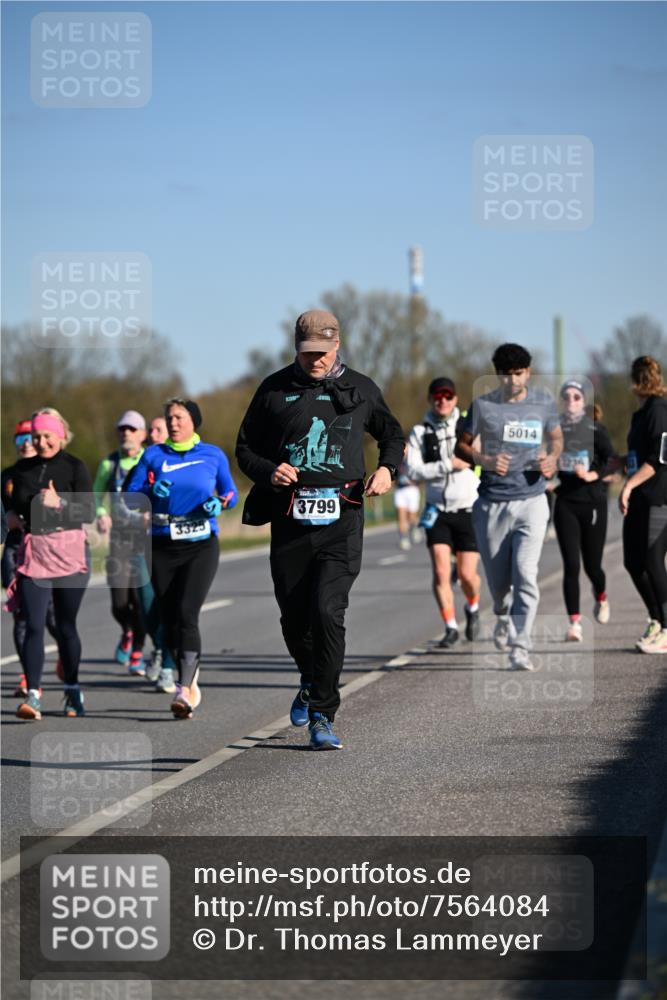 06.04.2025 - 44. Internationalen Wilhelmsburger Insellauf Dr. Thomas Lammeyer http://msf.ph/oto/7564084 06.04.2025 09:38:56 Laufen 3799, 5014 meine-sportfotos.de