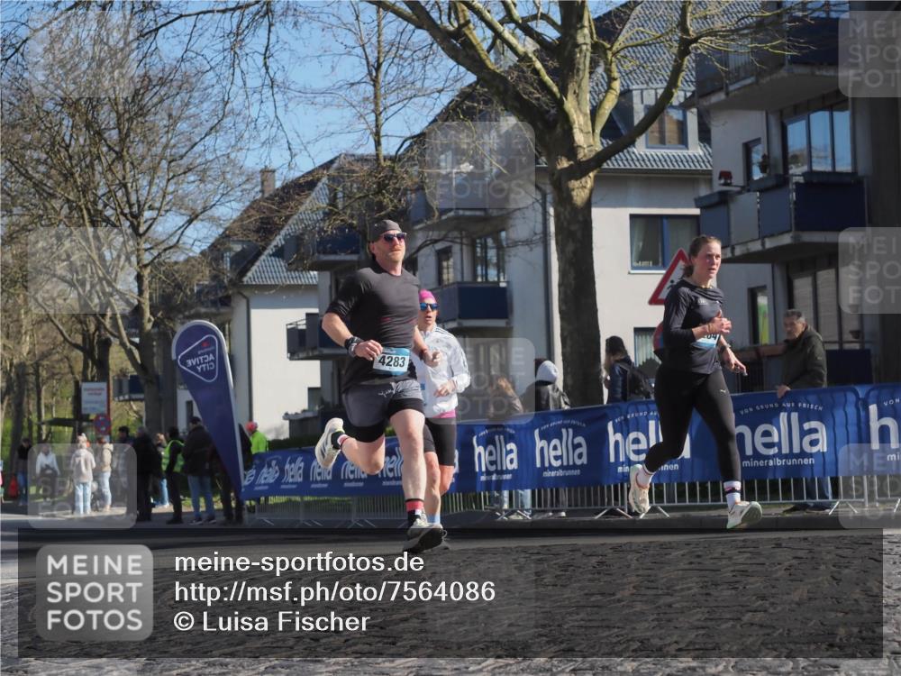 06.04.2025 - 44. Internationalen Wilhelmsburger Insellauf Luisa Fischer http://msf.ph/oto/7564086 06.04.2025 10:35:24 Ziel 4283 meine-sportfotos.de