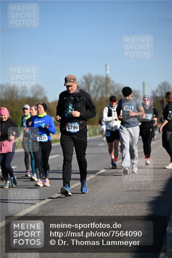 06.04.2025 - 44. Internationalen Wilhelmsburger Insellauf Dr. Thomas Lammeyer http://msf.ph/oto/7564090 06.04.2025 09:38:57 Laufen 3799, 3325, 235, 5014 meine-sportfotos.de