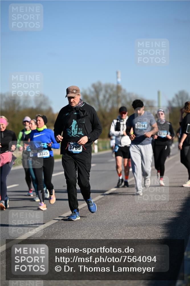 06.04.2025 - 44. Internationalen Wilhelmsburger Insellauf Dr. Thomas Lammeyer http://msf.ph/oto/7564094 06.04.2025 09:38:57 Laufen 3799, 3325, 5014 meine-sportfotos.de