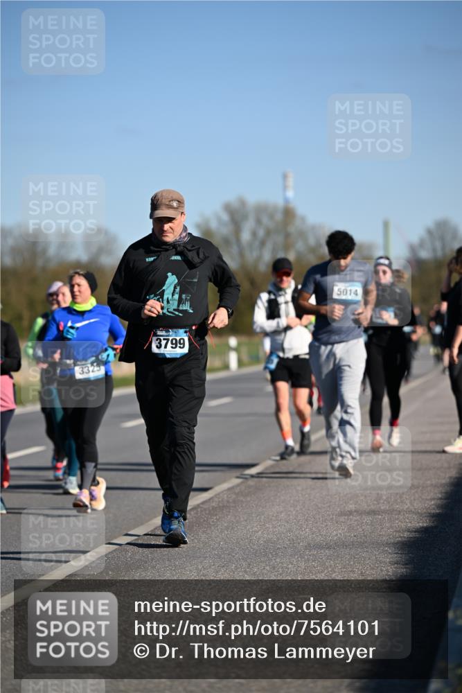 06.04.2025 - 44. Internationalen Wilhelmsburger Insellauf Dr. Thomas Lammeyer http://msf.ph/oto/7564101 06.04.2025 09:38:57 Laufen 3325, 3799, 5014 meine-sportfotos.de