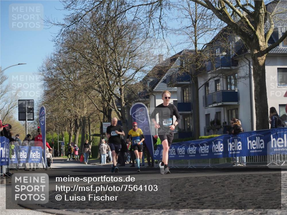 06.04.2025 - 44. Internationalen Wilhelmsburger Insellauf Luisa Fischer http://msf.ph/oto/7564103 06.04.2025 10:35:30 Ziel 431, 4216 meine-sportfotos.de