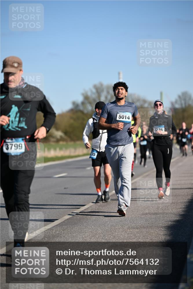 06.04.2025 - 44. Internationalen Wilhelmsburger Insellauf Dr. Thomas Lammeyer http://msf.ph/oto/7564132 06.04.2025 09:38:58 Laufen 3799, 235, 5014, 3226 meine-sportfotos.de