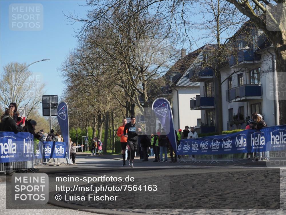 06.04.2025 - 44. Internationalen Wilhelmsburger Insellauf Luisa Fischer http://msf.ph/oto/7564163 06.04.2025 10:35:42 Ziel 13, 4124 meine-sportfotos.de