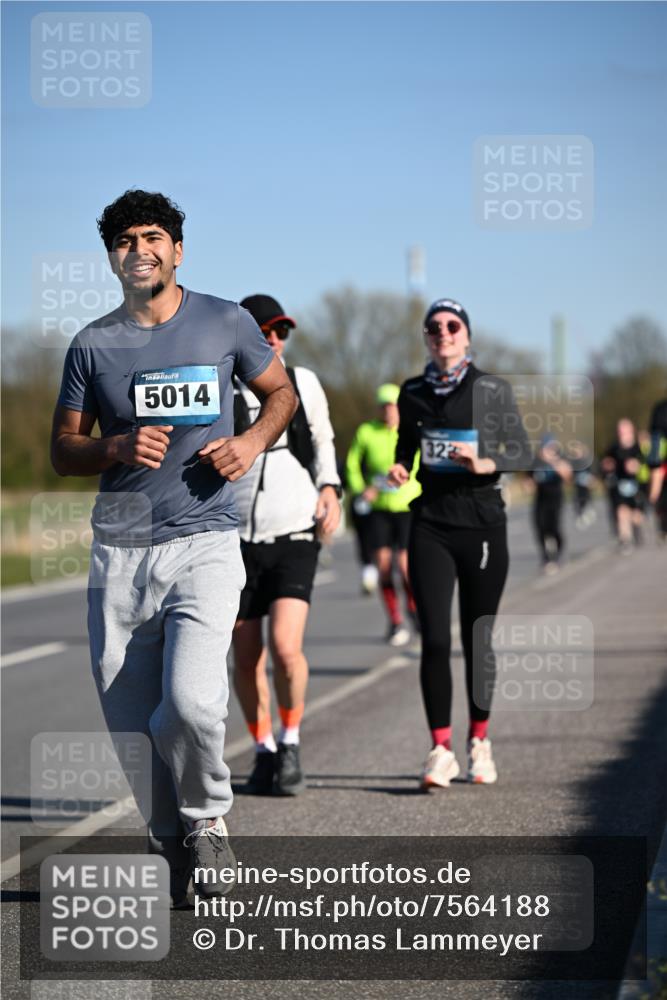 06.04.2025 - 44. Internationalen Wilhelmsburger Insellauf Dr. Thomas Lammeyer http://msf.ph/oto/7564188 06.04.2025 09:39:00 Laufen 5014, 32 meine-sportfotos.de