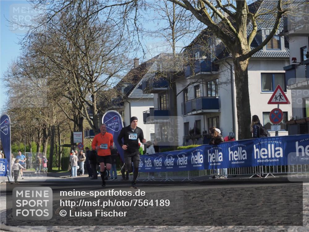 06.04.2025 - 44. Internationalen Wilhelmsburger Insellauf Luisa Fischer http://msf.ph/oto/7564189 06.04.2025 10:35:43 Ziel 3580, 4124 meine-sportfotos.de