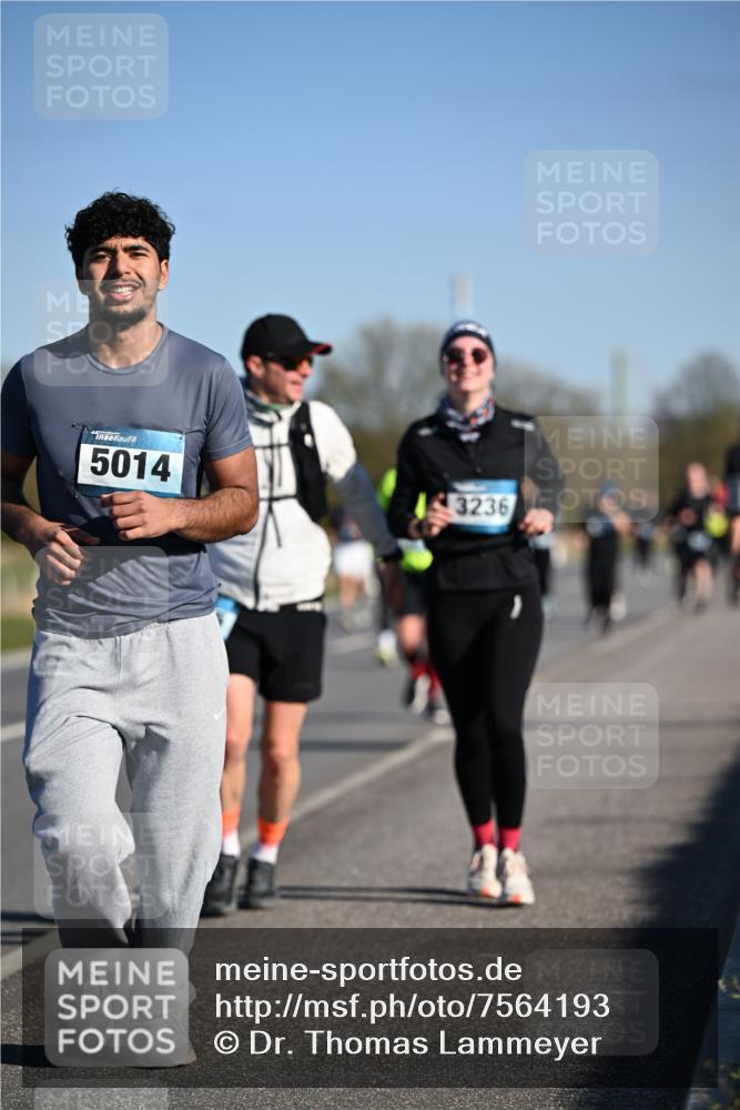 06.04.2025 - 44. Internationalen Wilhelmsburger Insellauf Dr. Thomas Lammeyer http://msf.ph/oto/7564193 06.04.2025 09:39:01 Laufen 5014, 3236 meine-sportfotos.de