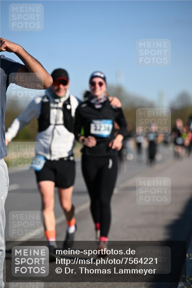 06.04.2025 - 44. Internationalen Wilhelmsburger Insellauf Dr. Thomas Lammeyer http://msf.ph/oto/7564221 06.04.2025 09:39:02 Laufen 3236 meine-sportfotos.de