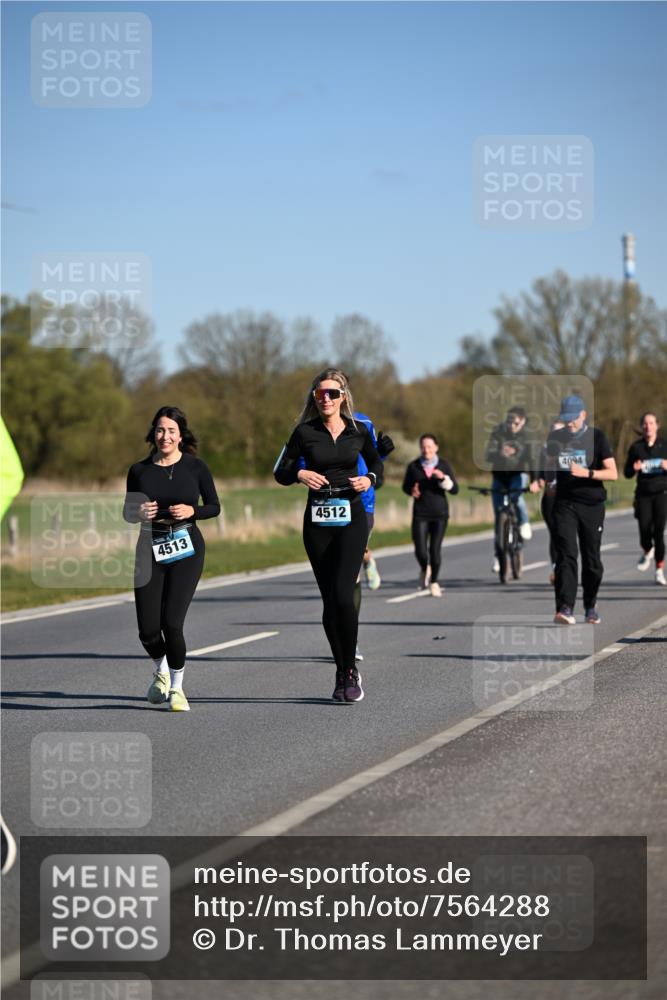 06.04.2025 - 44. Internationalen Wilhelmsburger Insellauf Dr. Thomas Lammeyer http://msf.ph/oto/7564288 06.04.2025 09:39:07 Laufen 4513, 4512, 4094 meine-sportfotos.de