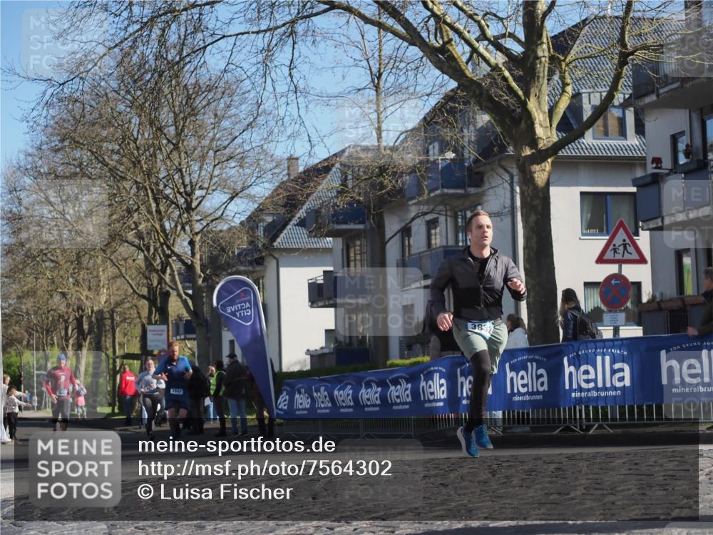 06.04.2025 - 44. Internationalen Wilhelmsburger Insellauf Luisa Fischer http://msf.ph/oto/7564302 06.04.2025 10:35:55 Ziel 3944, 3832 meine-sportfotos.de