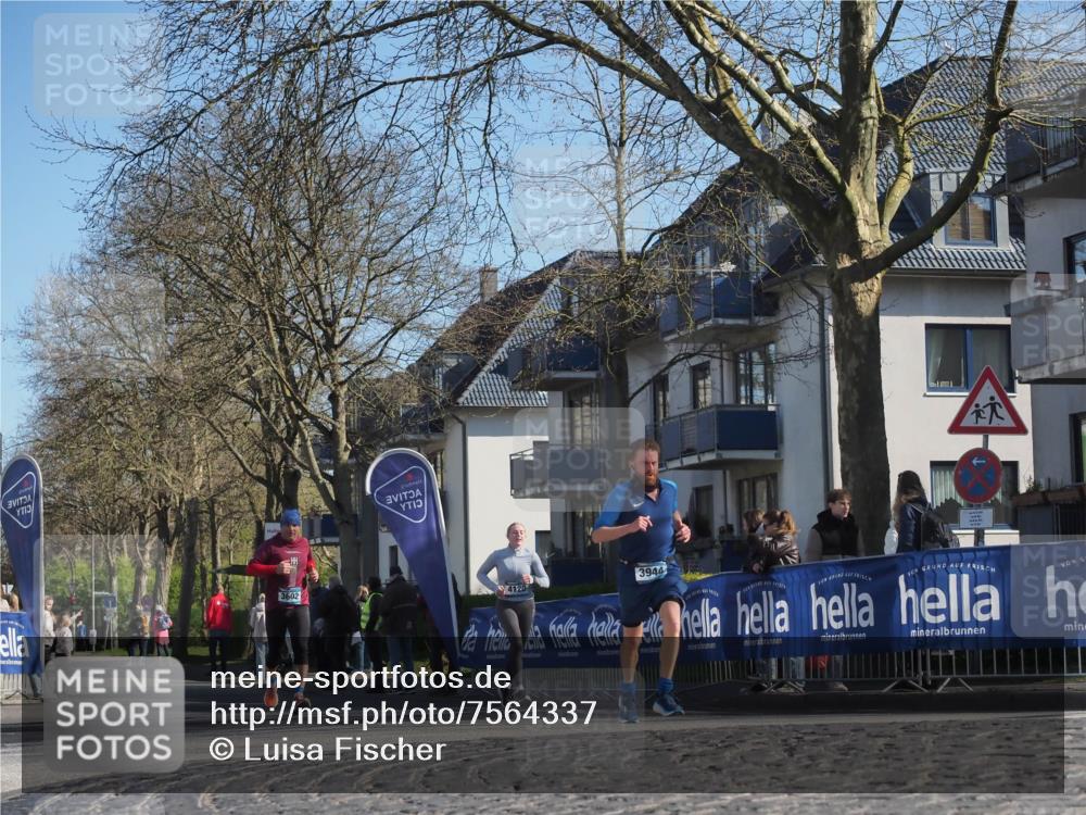 06.04.2025 - 44. Internationalen Wilhelmsburger Insellauf Luisa Fischer http://msf.ph/oto/7564337 06.04.2025 10:35:58 Ziel 3602, 4120, 3944 meine-sportfotos.de