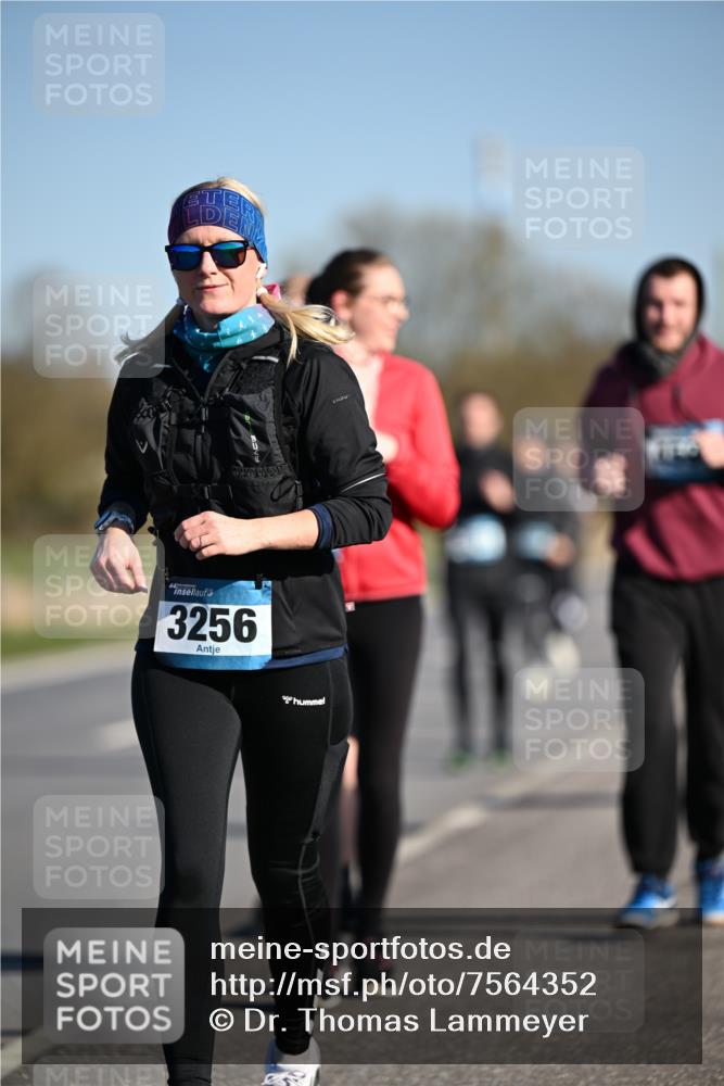 06.04.2025 - 44. Internationalen Wilhelmsburger Insellauf Dr. Thomas Lammeyer http://msf.ph/oto/7564352 06.04.2025 09:39:15 Laufen 3256 meine-sportfotos.de