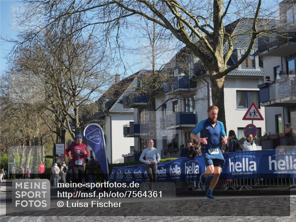 06.04.2025 - 44. Internationalen Wilhelmsburger Insellauf Luisa Fischer http://msf.ph/oto/7564361 06.04.2025 10:35:59 Ziel 3602, 4120, 3044 meine-sportfotos.de