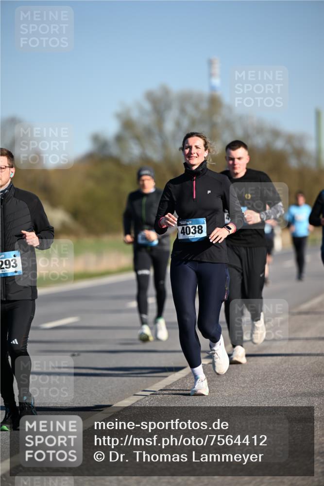 06.04.2025 - 44. Internationalen Wilhelmsburger Insellauf Dr. Thomas Lammeyer http://msf.ph/oto/7564412 06.04.2025 09:39:19 Laufen 293, 4038 meine-sportfotos.de