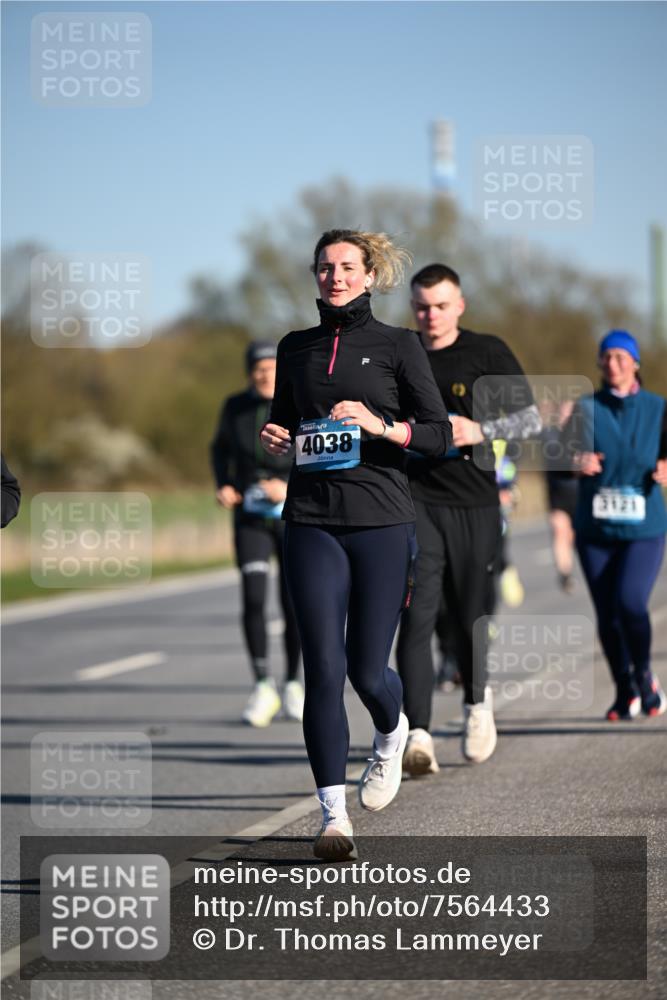 06.04.2025 - 44. Internationalen Wilhelmsburger Insellauf Dr. Thomas Lammeyer http://msf.ph/oto/7564433 06.04.2025 09:39:20 Laufen 4038 meine-sportfotos.de