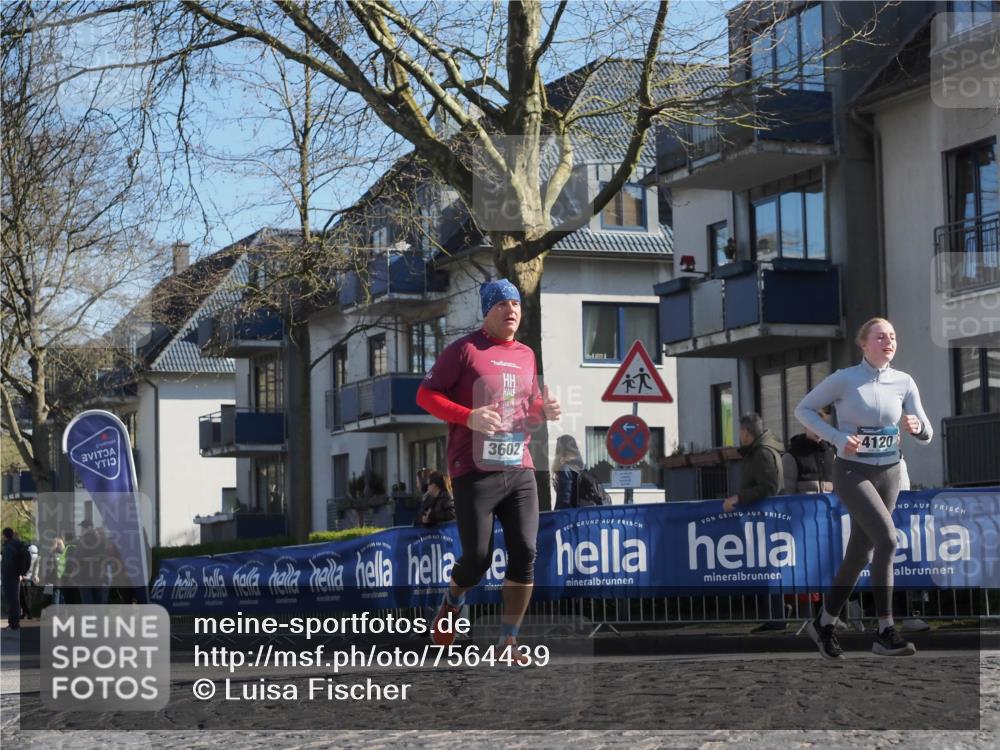 06.04.2025 - 44. Internationalen Wilhelmsburger Insellauf Luisa Fischer http://msf.ph/oto/7564439 06.04.2025 10:36:02 Ziel 3602, 4120 meine-sportfotos.de
