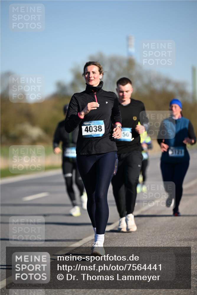06.04.2025 - 44. Internationalen Wilhelmsburger Insellauf Dr. Thomas Lammeyer http://msf.ph/oto/7564441 06.04.2025 09:39:20 Laufen 4038, 50, 3121 meine-sportfotos.de