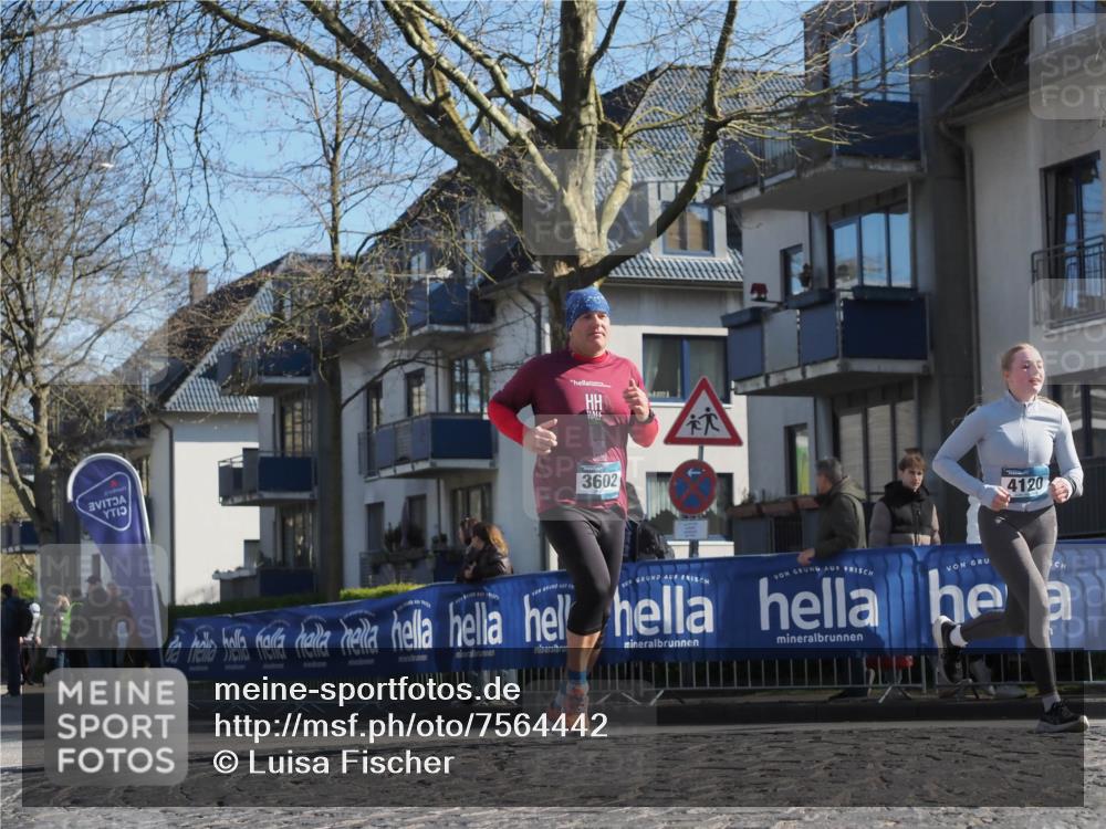 06.04.2025 - 44. Internationalen Wilhelmsburger Insellauf Luisa Fischer http://msf.ph/oto/7564442 06.04.2025 10:36:02 Ziel 3602, 4120 meine-sportfotos.de