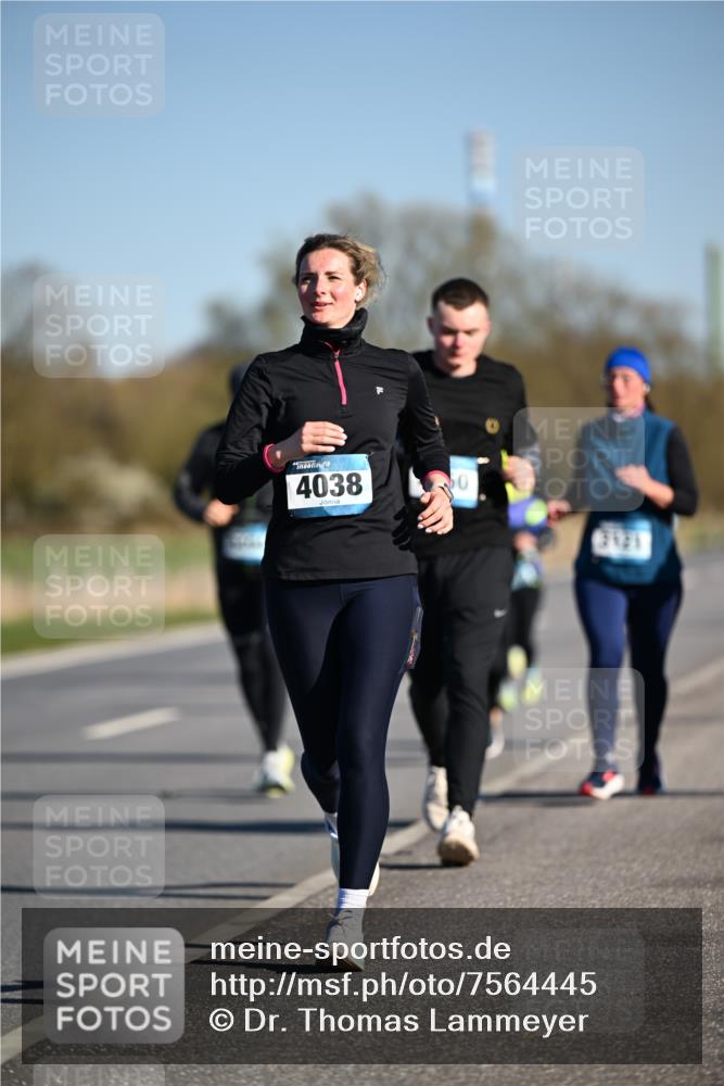 06.04.2025 - 44. Internationalen Wilhelmsburger Insellauf Dr. Thomas Lammeyer http://msf.ph/oto/7564445 06.04.2025 09:39:20 Laufen 4038, 2121 meine-sportfotos.de