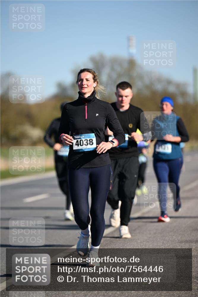 06.04.2025 - 44. Internationalen Wilhelmsburger Insellauf Dr. Thomas Lammeyer http://msf.ph/oto/7564446 06.04.2025 09:39:20 Laufen 4038, 7121 meine-sportfotos.de