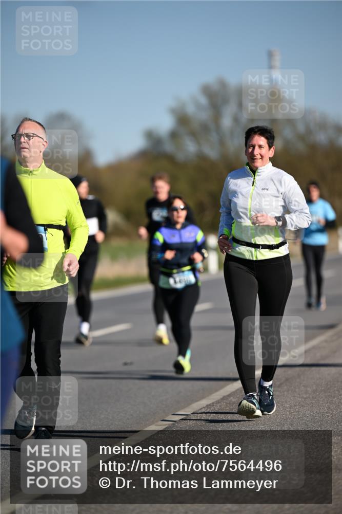 06.04.2025 - 44. Internationalen Wilhelmsburger Insellauf Dr. Thomas Lammeyer http://msf.ph/oto/7564496 06.04.2025 09:39:25 Laufen  meine-sportfotos.de