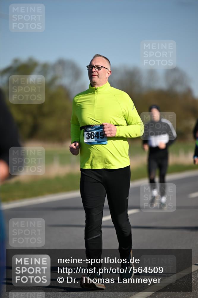 06.04.2025 - 44. Internationalen Wilhelmsburger Insellauf Dr. Thomas Lammeyer http://msf.ph/oto/7564509 06.04.2025 09:39:26 Laufen 3649 meine-sportfotos.de
