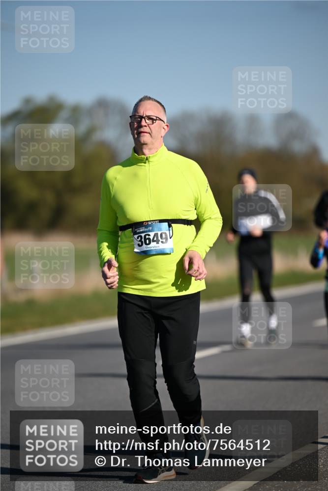 06.04.2025 - 44. Internationalen Wilhelmsburger Insellauf Dr. Thomas Lammeyer http://msf.ph/oto/7564512 06.04.2025 09:39:26 Laufen 3649 meine-sportfotos.de