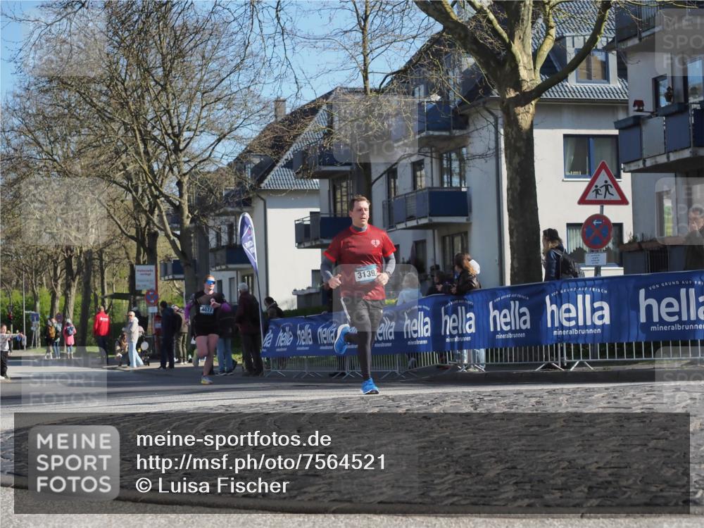 06.04.2025 - 44. Internationalen Wilhelmsburger Insellauf Luisa Fischer http://msf.ph/oto/7564521 06.04.2025 10:36:21 Ziel 4077, 3139 meine-sportfotos.de