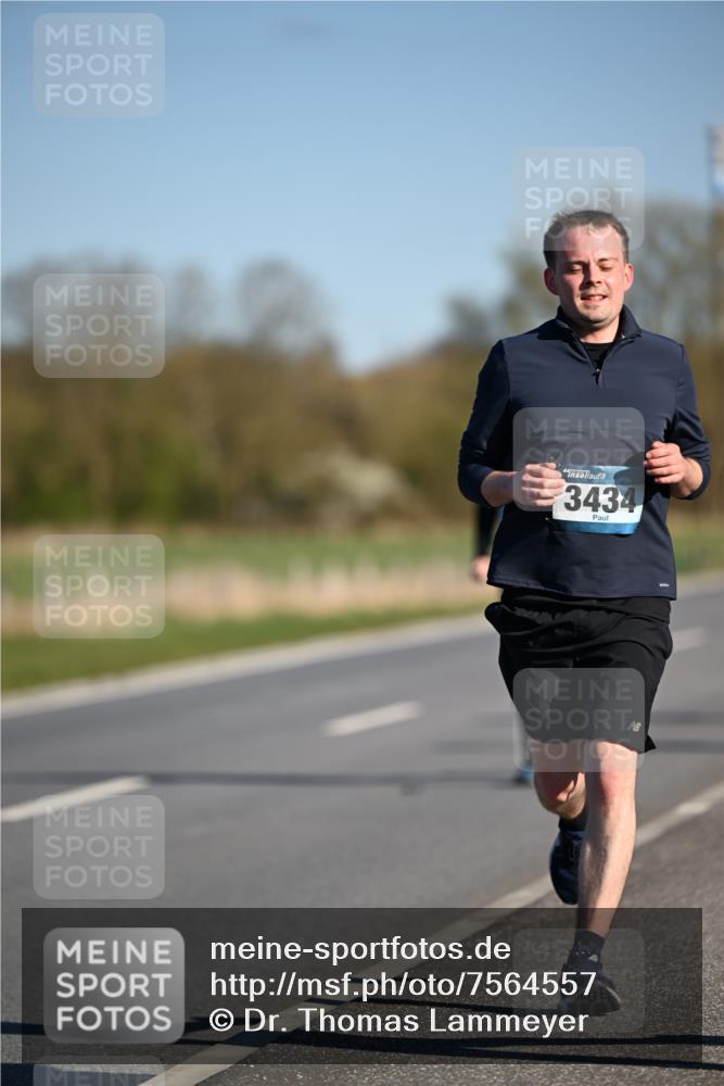 06.04.2025 - 44. Internationalen Wilhelmsburger Insellauf Dr. Thomas Lammeyer http://msf.ph/oto/7564557 06.04.2025 09:39:31 Laufen 3434 meine-sportfotos.de