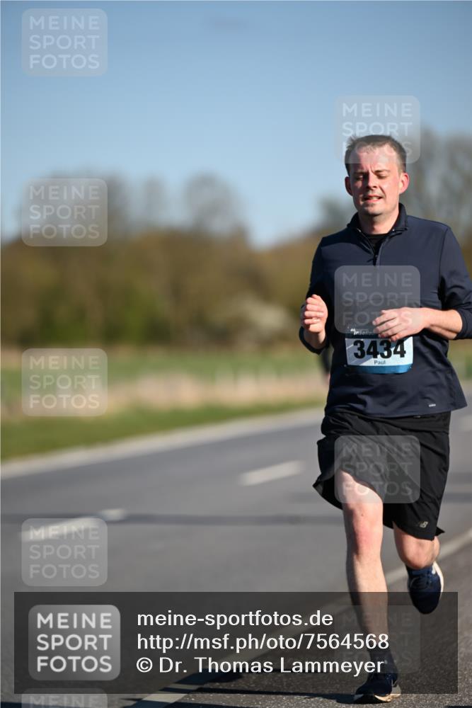 06.04.2025 - 44. Internationalen Wilhelmsburger Insellauf Dr. Thomas Lammeyer http://msf.ph/oto/7564568 06.04.2025 09:39:31 Laufen 3434 meine-sportfotos.de