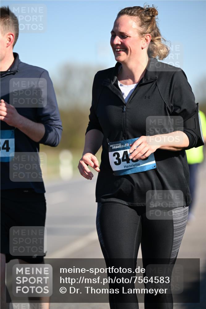 06.04.2025 - 44. Internationalen Wilhelmsburger Insellauf Dr. Thomas Lammeyer http://msf.ph/oto/7564583 06.04.2025 09:39:33 Laufen 4, 44, 34 meine-sportfotos.de