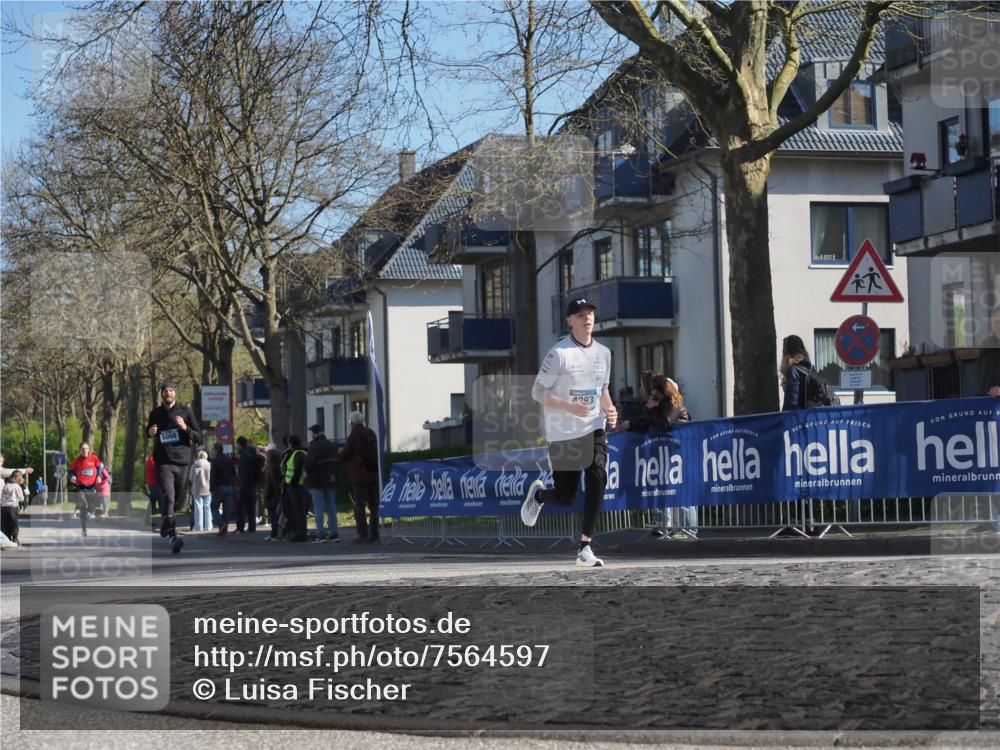 06.04.2025 - 44. Internationalen Wilhelmsburger Insellauf Luisa Fischer http://msf.ph/oto/7564597 06.04.2025 10:36:33 Ziel 5098, 4293 meine-sportfotos.de
