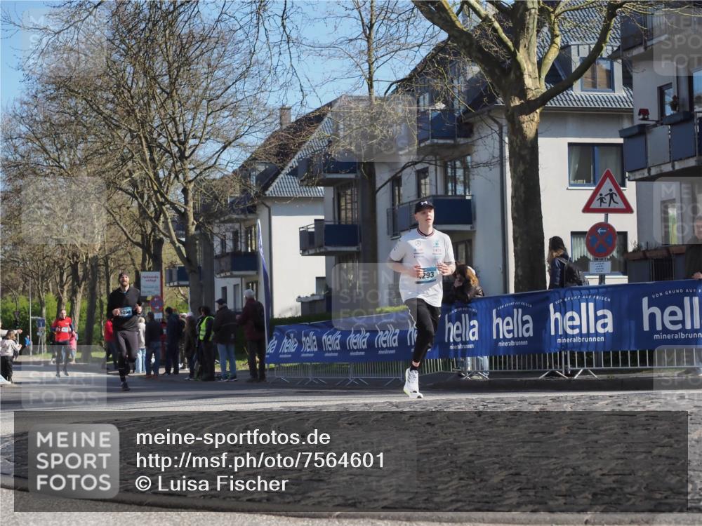 06.04.2025 - 44. Internationalen Wilhelmsburger Insellauf Luisa Fischer http://msf.ph/oto/7564601 06.04.2025 10:36:34 Ziel 5098, 293 meine-sportfotos.de