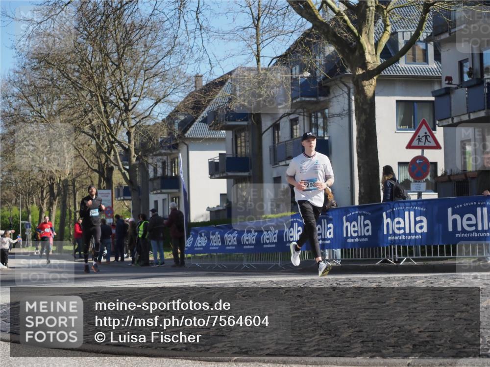 06.04.2025 - 44. Internationalen Wilhelmsburger Insellauf Luisa Fischer http://msf.ph/oto/7564604 06.04.2025 10:36:34 Ziel 5098, 293 meine-sportfotos.de