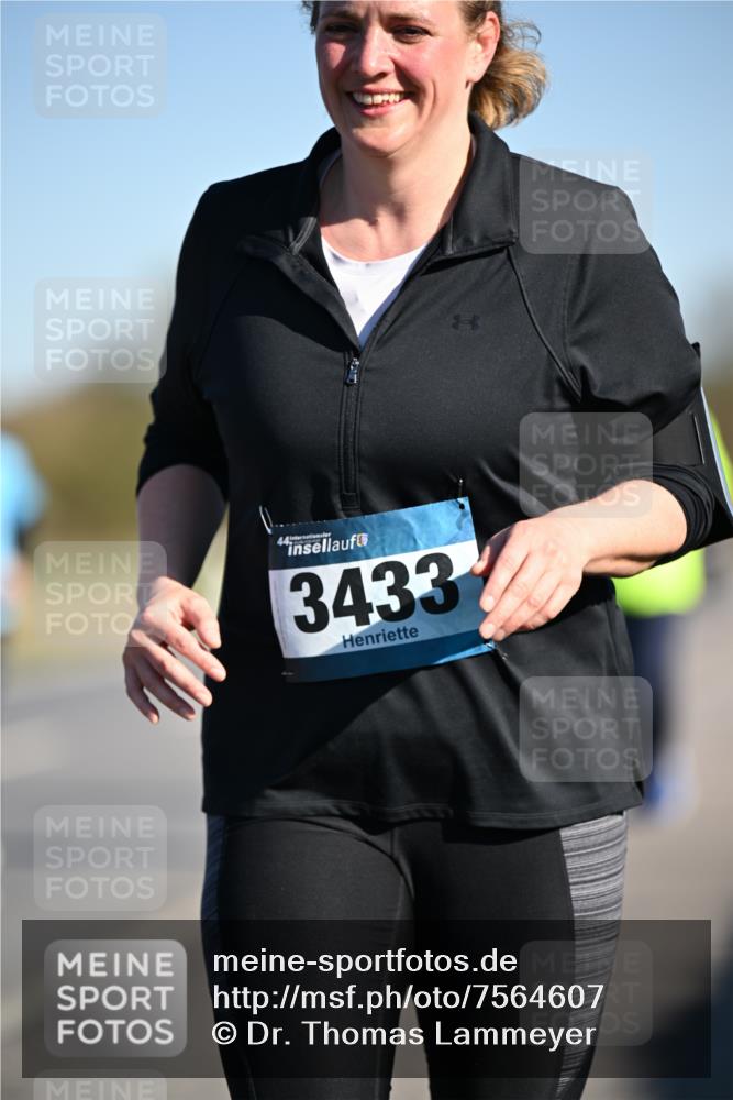 06.04.2025 - 44. Internationalen Wilhelmsburger Insellauf Dr. Thomas Lammeyer http://msf.ph/oto/7564607 06.04.2025 09:39:33 Laufen 44, 3433 meine-sportfotos.de