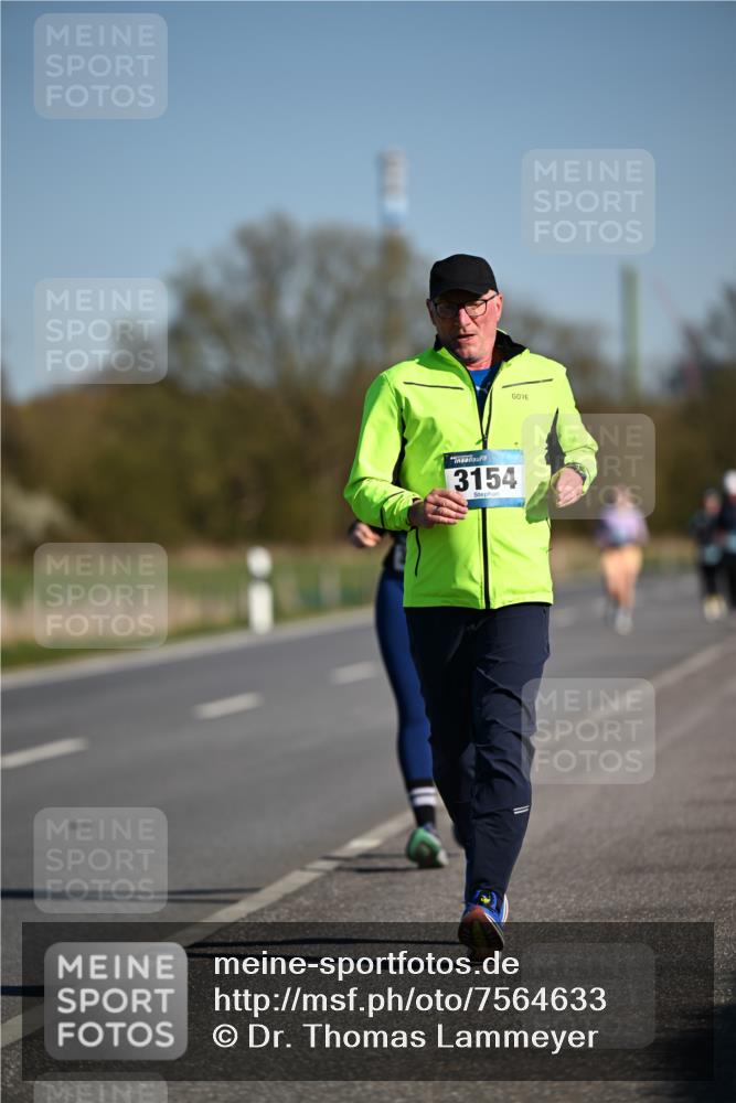 06.04.2025 - 44. Internationalen Wilhelmsburger Insellauf Dr. Thomas Lammeyer http://msf.ph/oto/7564633 06.04.2025 09:39:36 Laufen 3154 meine-sportfotos.de