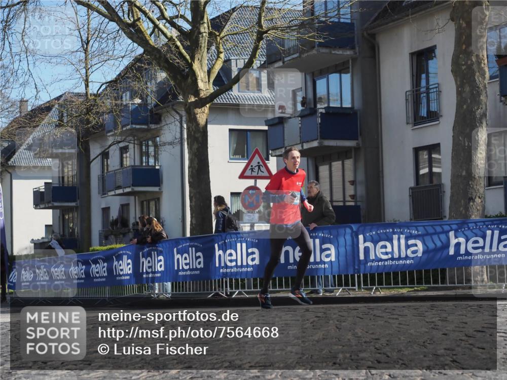 06.04.2025 - 44. Internationalen Wilhelmsburger Insellauf Luisa Fischer http://msf.ph/oto/7564668 06.04.2025 10:36:41 Ziel  meine-sportfotos.de