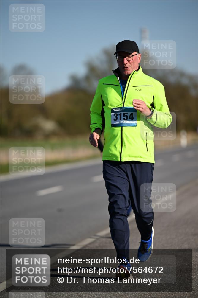 06.04.2025 - 44. Internationalen Wilhelmsburger Insellauf Dr. Thomas Lammeyer http://msf.ph/oto/7564672 06.04.2025 09:39:37 Laufen 3154 meine-sportfotos.de